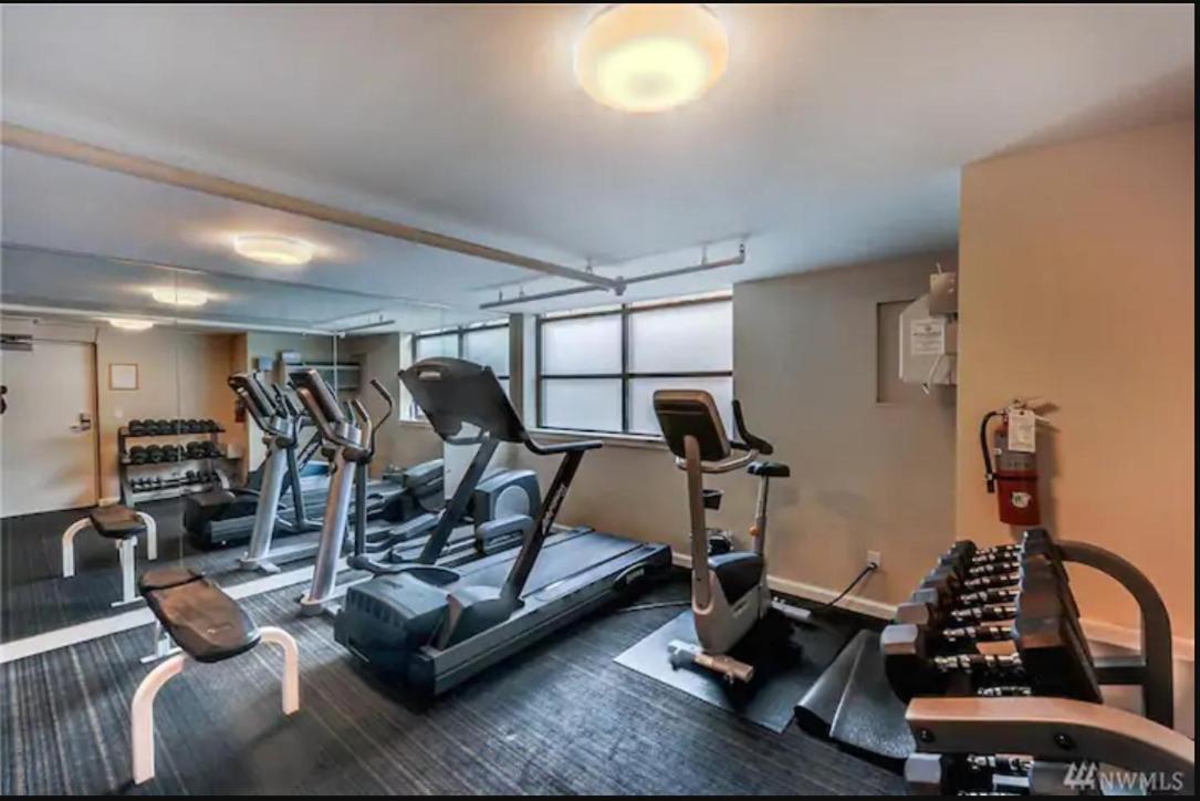 Lovely 1 Bedroom Condo In The Heart Of Seattle! Exterior photo